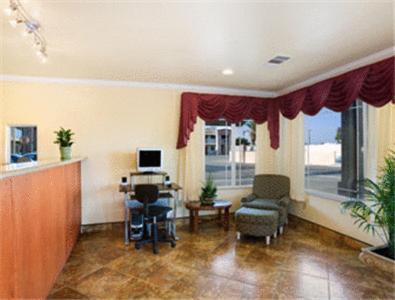 Americas Best Value Inn Hanford Exteriör bild