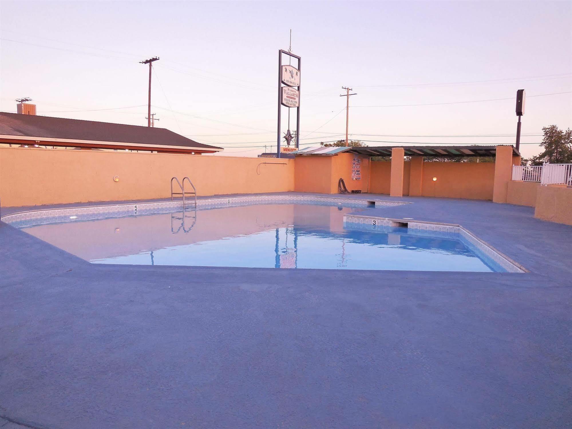 Americas Best Value Inn Hanford Exteriör bild